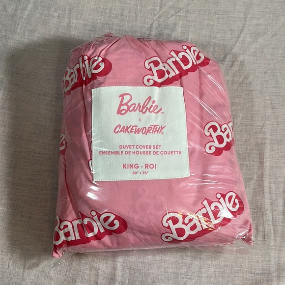 LAST ONE Barbie Ruffle Duvet Cover Set Bed Set w/ Shams Bedding licensed product - Picture 7 of 11
